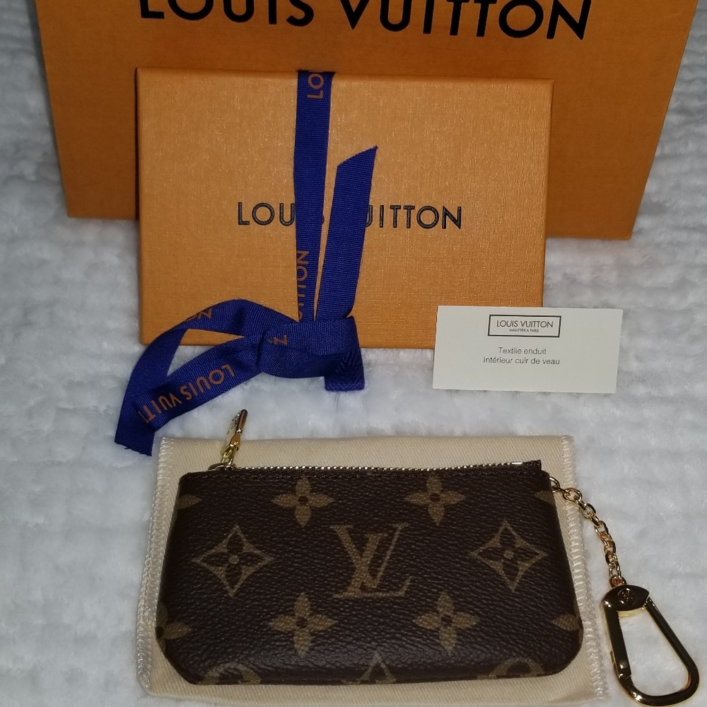 SOLD Key pouch monogram